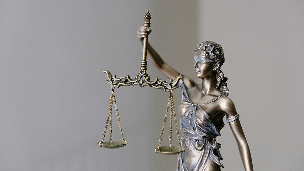 justice balance thcpo legalité